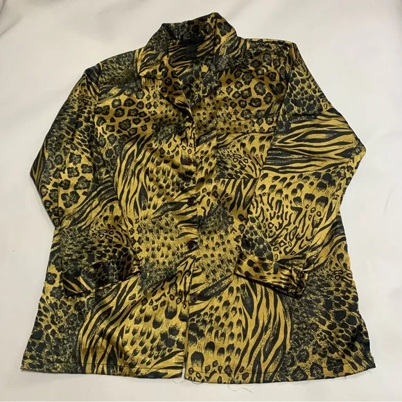 🛍️ Animal Print 2 Piece Poly-Satin Pajama Set Gold & Black - Size L - Picture 3 of 8